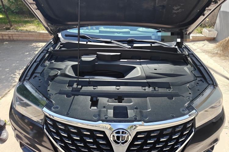 Used Brilliance V7 2018 280T DCT Luxury Model 5 Seats Engine Bay