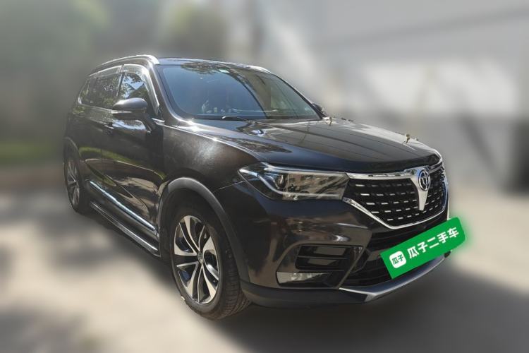 Used Brilliance V7 2018 280T DCT Luxury Model 5 Seats Front Right 45 Deg