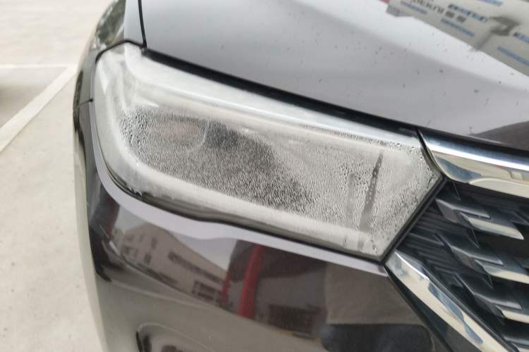 Used Brilliance V7 2018 280T DCT Prestige 5-Seater Right Front Headlight