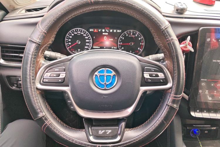 Used Brilliance V7 2018 280T DCT Luxury Model 5 Seats Steering Wheel