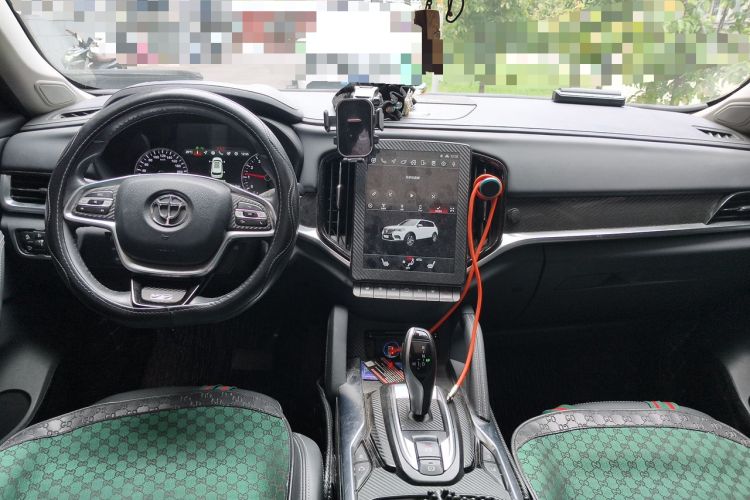 Used Brilliance V7 2018 280T DCT Flagship 5-Seater Center Console