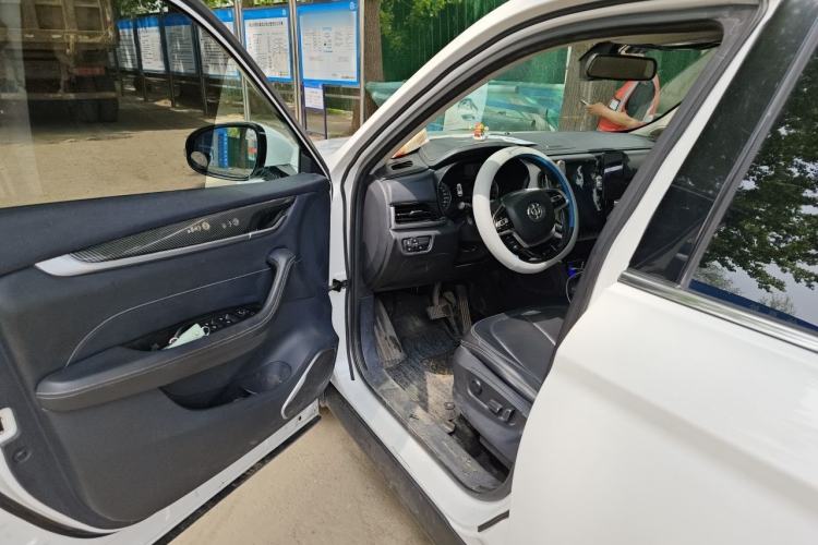 Used Brilliance V7 2018 280T DCT Prestige 7-Seater Driver Seat