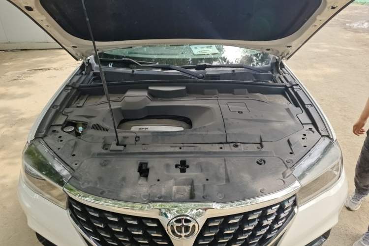 Used Brilliance V7 2018 280T DCT Prestige 7-Seater Engine Bay