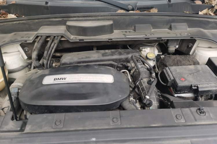Used Brilliance V7 2018 280T DCT Luxury Model 5 Seats Engine Bay