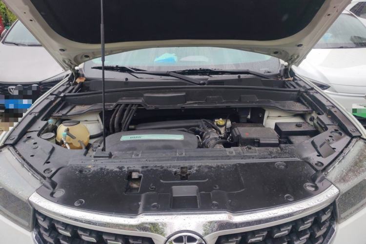 Used Brilliance V7 2018 280T DCT Luxury Model 5 Seats Engine Bay