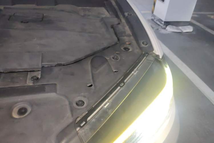 Used Brilliance V7 2018 280T DCT Prestige 5-Seater Engine Bay Left