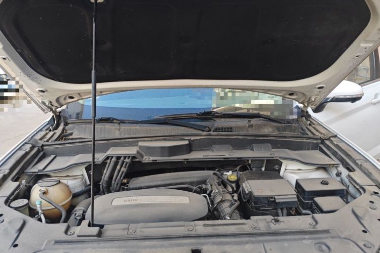 Used Brilliance V7 2018 280T DCT Luxury Model 5 Seats Engine Bay