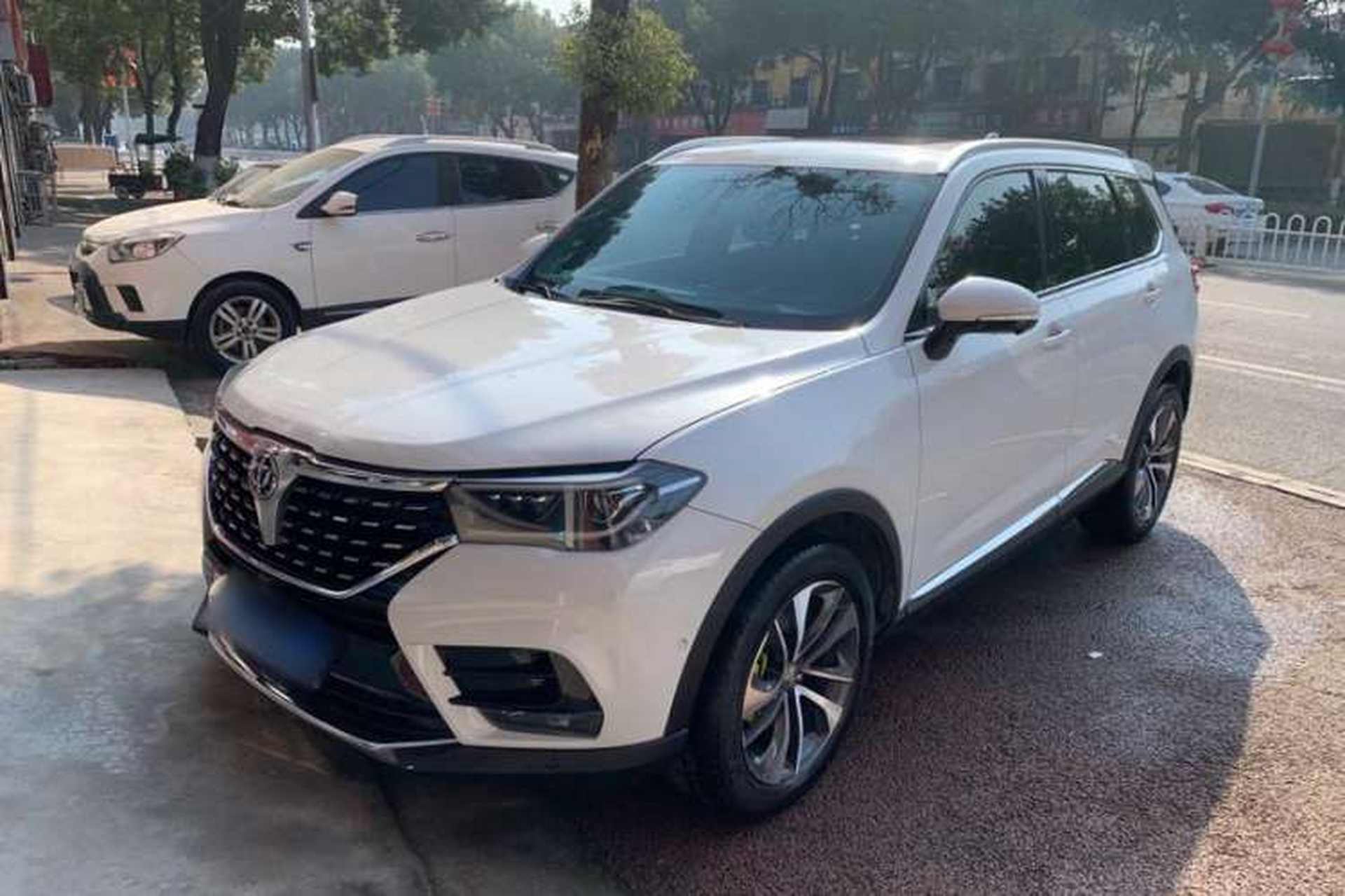 Used Brilliance V7 2018 280T DCT Flagship 5-Seater Front Left 45 Deg