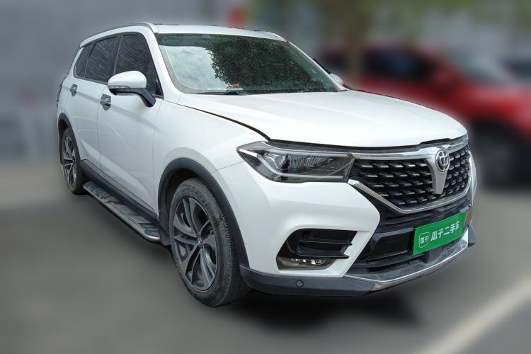 Used Brilliance V7 2018 280T DCT Prestige 7-Seater Front Right 45 Deg