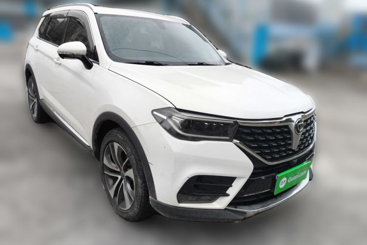 Used Brilliance V7 2018 280T Manual Luxury 5-Seater Front Right 45 Deg