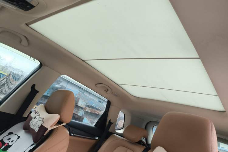 Used Brilliance V7 2018 280T Manual Luxury 5-Seater Headliner