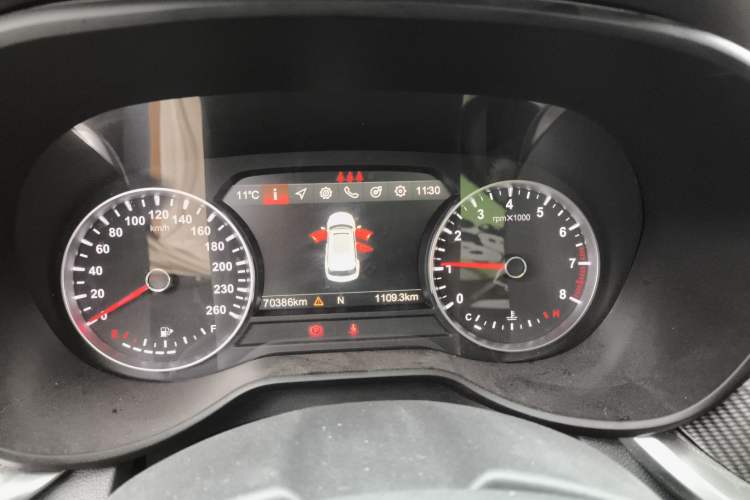 Used Brilliance V7 2018 280T Manual Luxury 5-Seater Instrument Cluster
