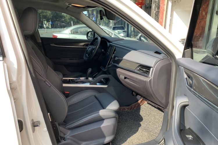 Used Brilliance V7 2018 280T DCT Flagship 5-Seater Interior 1