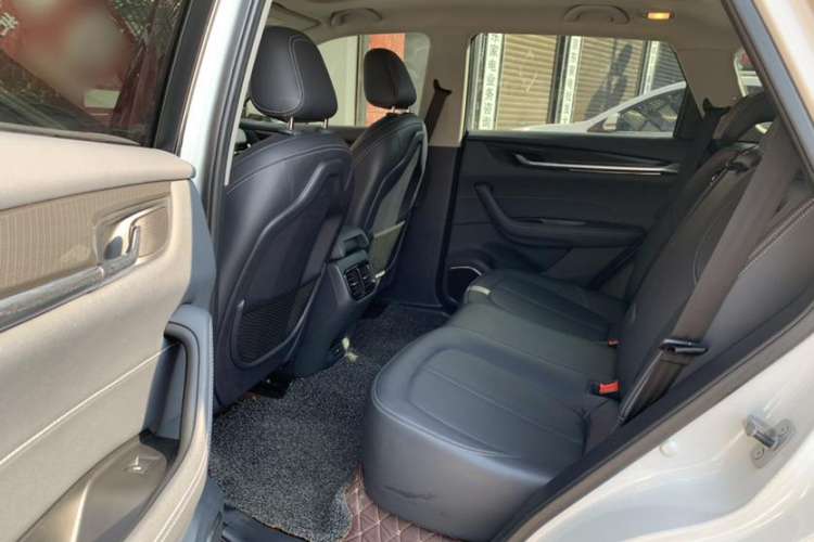 Used Brilliance V7 2018 280T DCT Flagship 5-Seater Interior 3