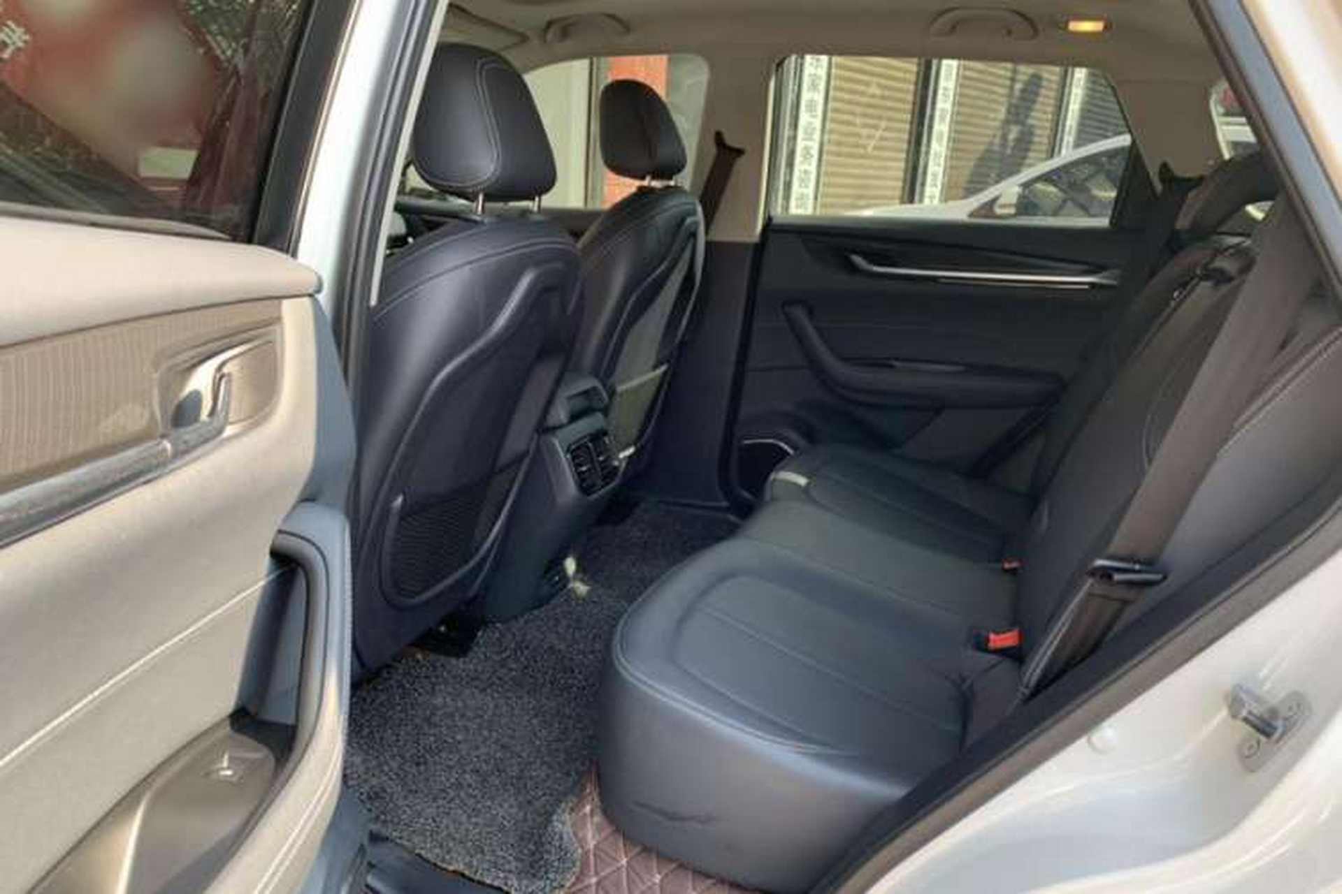 Used Brilliance V7 2018 280T DCT Flagship 5-Seater Interior 3