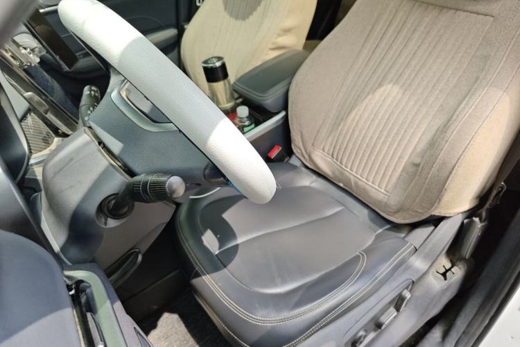 Used Brilliance V7 2018 280T DCT Prestige 7-Seater Left Front Seat