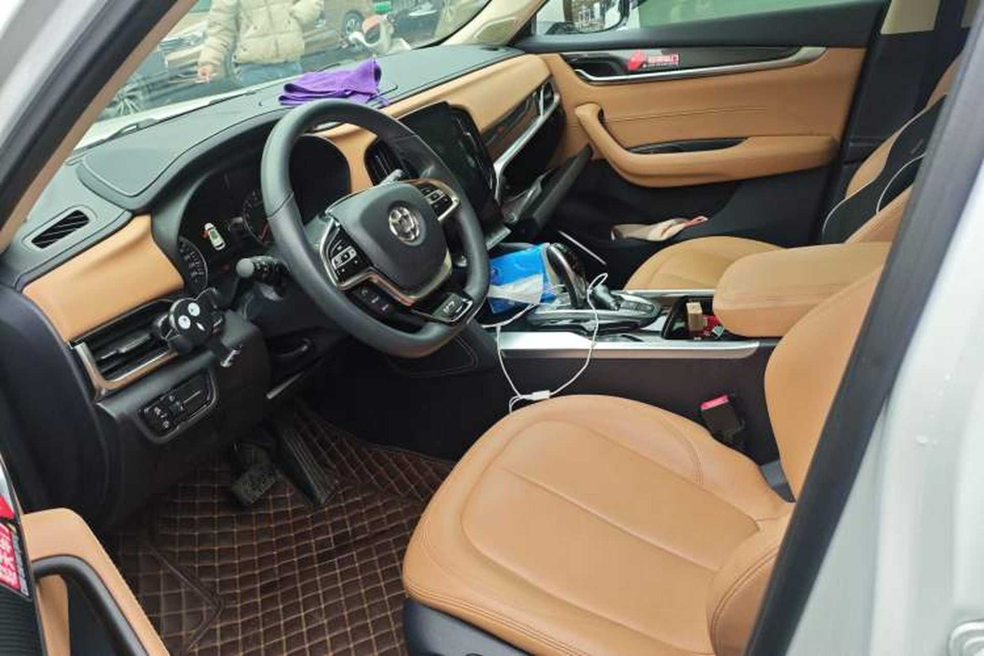 Used Brilliance V7 2018 280T DCT Luxury Model 5 Seats Left Front Seat