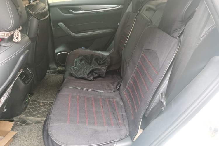 Used Brilliance V7 2018 280T DCT Luxury Model 5 Seats Left Rear Seat