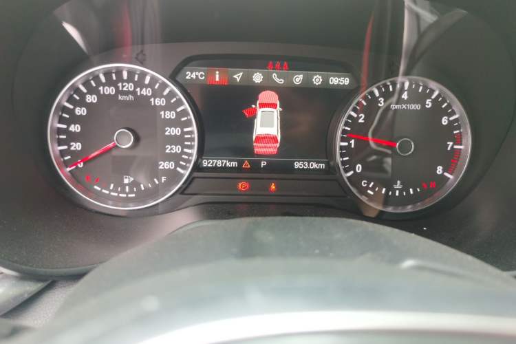 Used Brilliance V7 2018 280T DCT Luxury Model 5 Seats Odometer Close Up