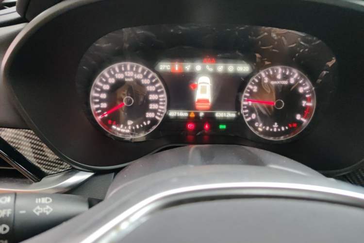 Used Brilliance V7 2018 280T DCT Luxury Model 5 Seats Odometer Close Up