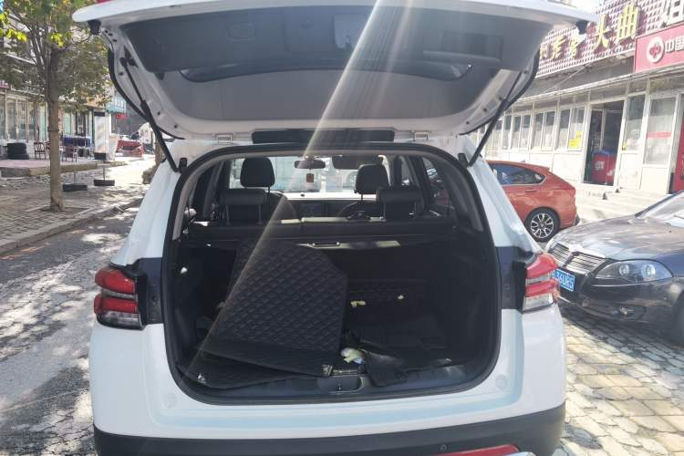 Used Brilliance V7 2018 280T DCT Prestige 5-Seater Trunk