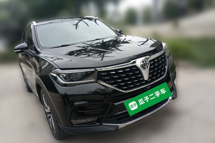 Used Brilliance V7 2019 300T Automatic Luxury 7-Seater Front Right 45 Deg