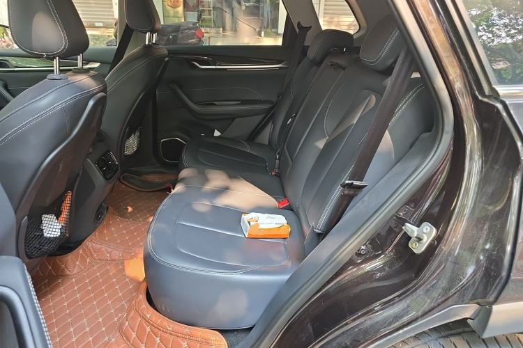 Used Brilliance V7 2019 300T Automatic Flagship Model 5 Seats Left Rear Seat