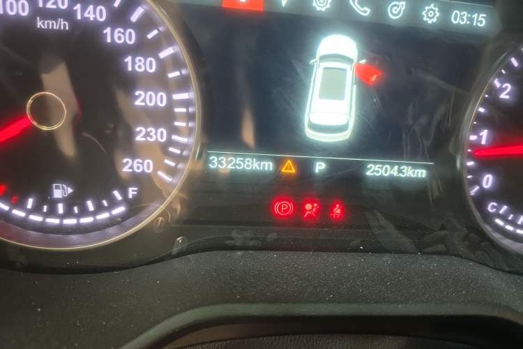 Used Brilliance V7 2019 300T Automatic Flagship Model 5 Seats Odometer Close Up