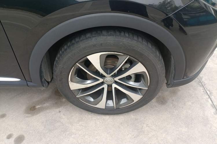 Used Brilliance V7 2019 300T Automatic Luxury 7-Seater Right Front Wheel Hub