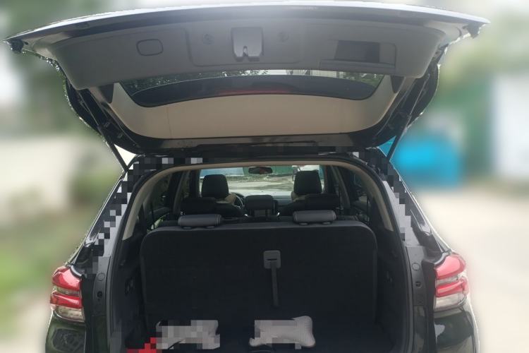 Used Brilliance V7 2019 300T Automatic Luxury 7-Seater Trunk