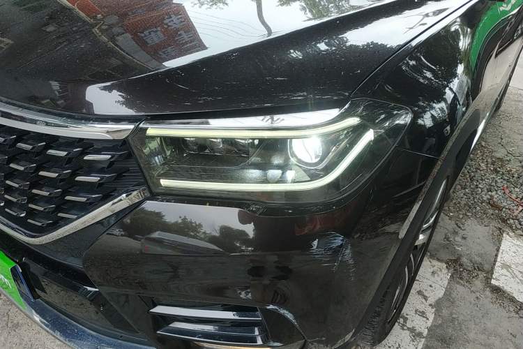 Used Brilliance V7 2019 300T Automatic Luxury 5-Seater Left Front Headlight