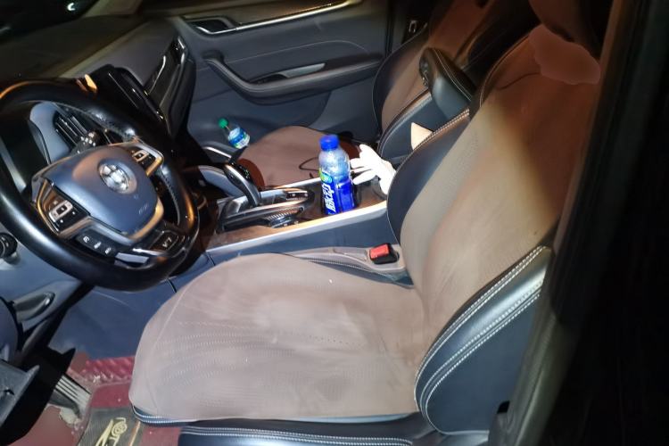 Used Brilliance V7 2019 300T Automatic Flagship Model 5 Seats Left Front Seat