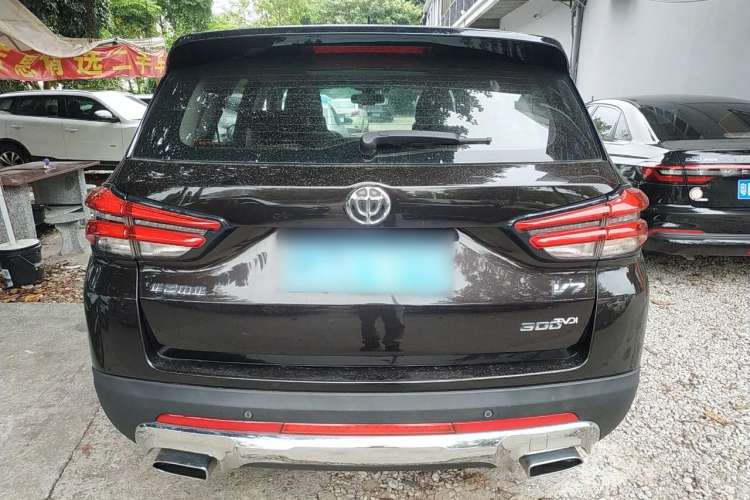 Used Brilliance V7 2019 300T Automatic Luxury 5-Seater Rear