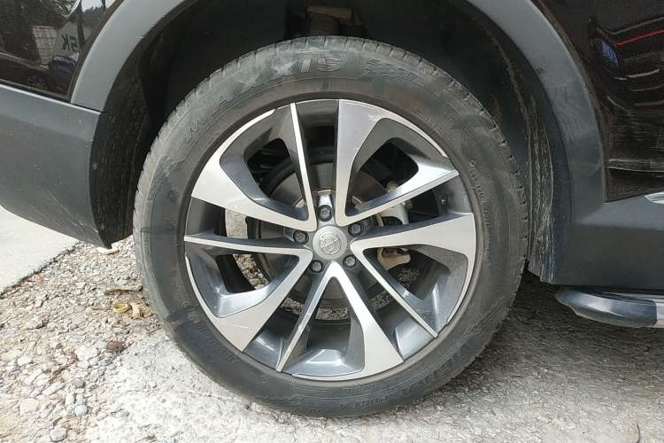 Used Brilliance V7 2019 300T Automatic Luxury 5-Seater Right Rear Wheel Hub