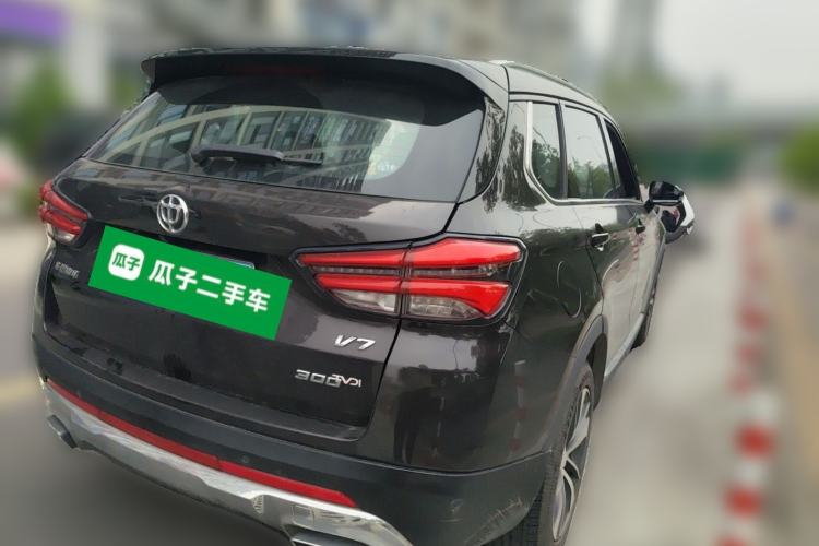Used Brilliance V7 2019 300T Automatic Prestige 5-Seater Rear Right 45 Deg