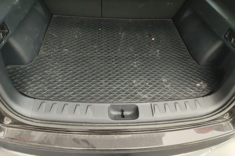 Used Brilliance V7 2019 300T Automatic Prestige 5-Seater Trunk