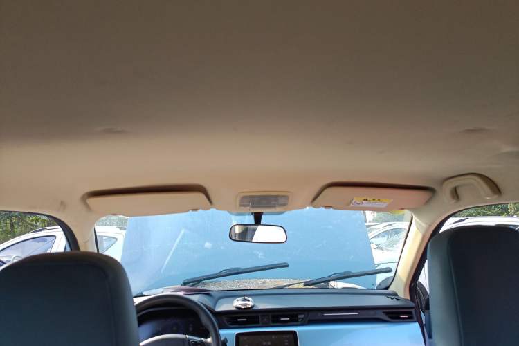 Used Brilliance Xinri i03 2021 318 km 31.45 kWh Headliner