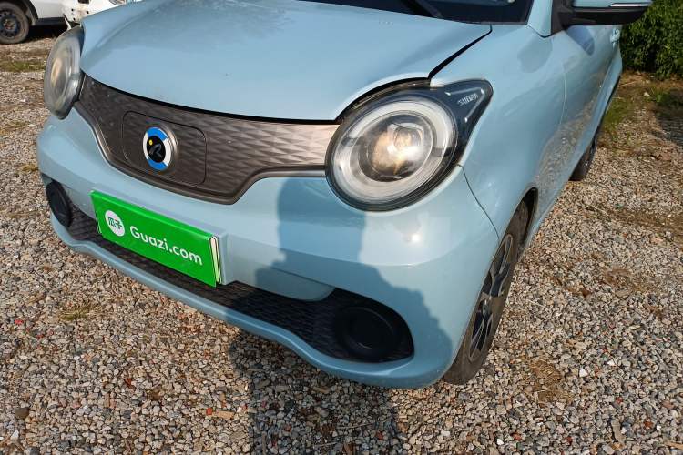 Used Brilliance Xinri i03 2021 318 km 31.45 kWh Left Front Headlight