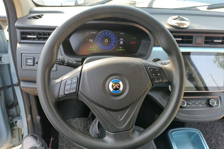Used Brilliance Xinri i03 2021 318 km 31.45 kWh Steering Wheel