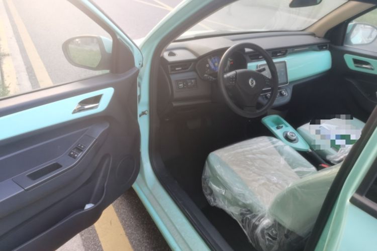 Used Brilliance Xinri i03 2022 Youth Edition 31.45 kWh Driver Seat