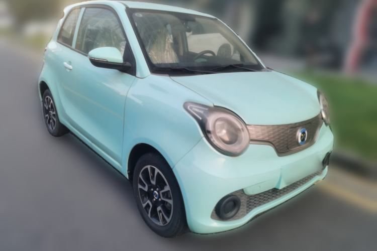 Used Brilliance Xinri i03 2022 Youth Edition 31.45 kWh Front Right 45 Deg