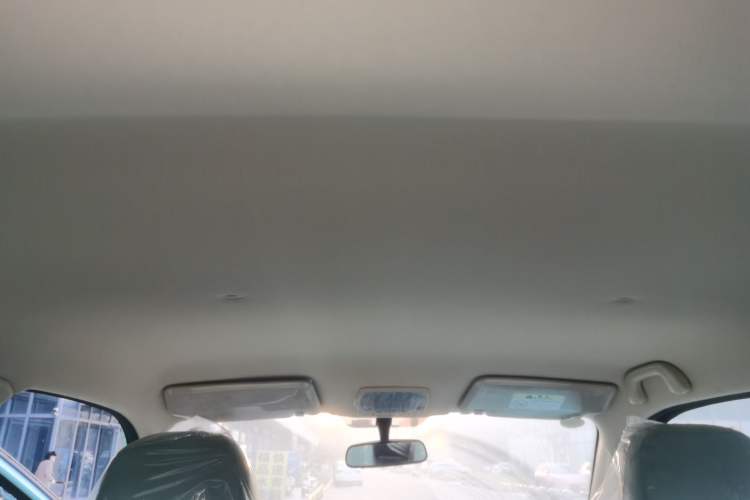 Used Brilliance Xinri i03 2022 Youth Edition 31.45 kWh Headliner