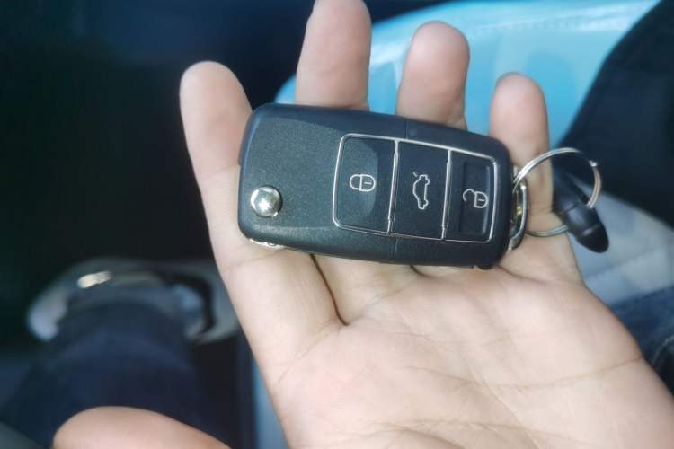 Used Brilliance Xinri i03 2022 Youth Edition 31.45 kWh Vehicle Key