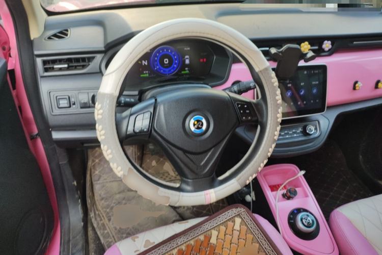 Used Brilliance Xinri i03 2021 318 km 31.45 kWh Steering Wheel