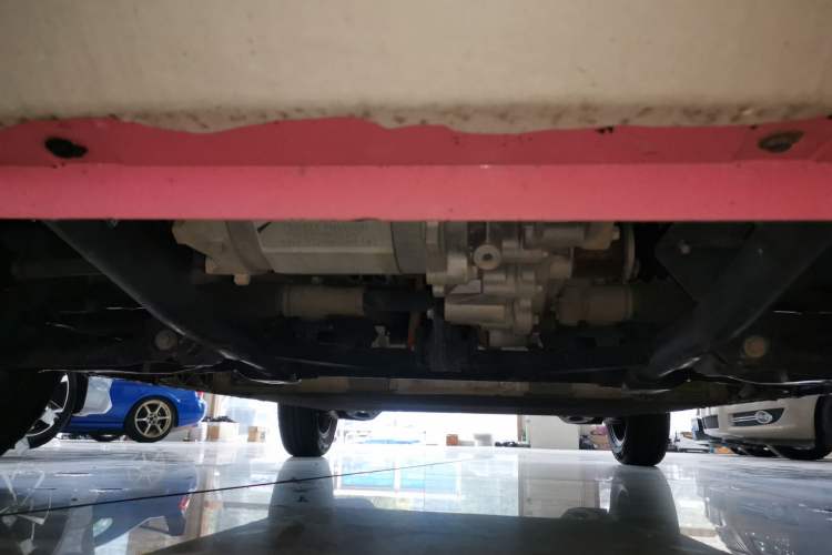 Used Brilliance Xinri i03 2021 318 km 31.45 kWh Chassis Front