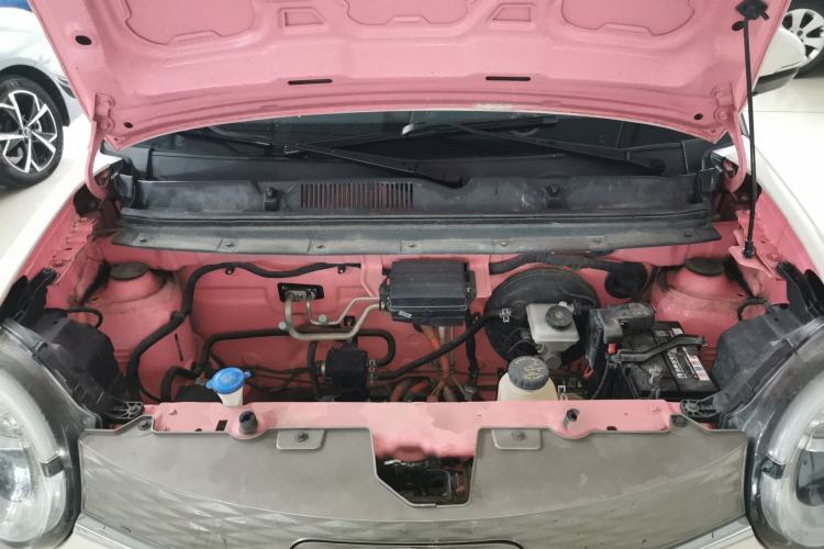 Used Brilliance Xinri i03 2021 318 km 31.45 kWh Engine Bay