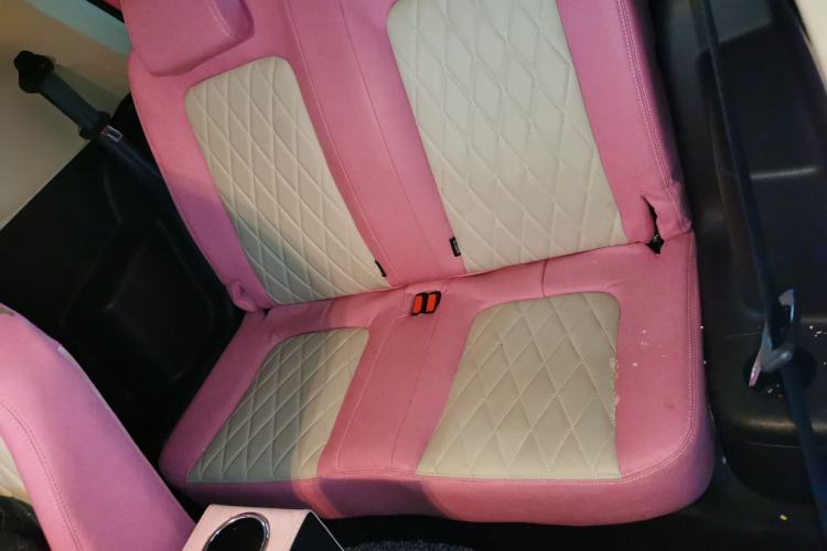 Used Brilliance Xinri i03 2021 318 km 31.45 kWh Left Rear Seat