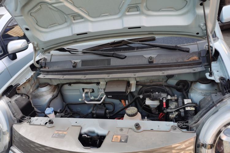 Used Brilliance Xinri i03 2021 318 km 31.45 kWh Engine Bay