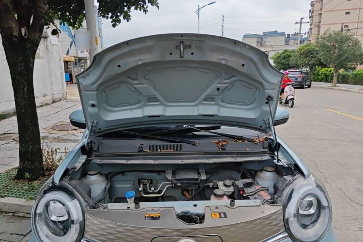 Used Brilliance Xinri i03 2021 318 km 31.45 kWh Engine Bay