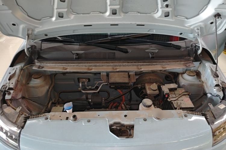 Used Brilliance Xinri i03 2021 318 km 31.45 kWh Engine Bay